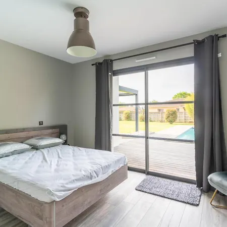 Villa Villa Parentis-en-Born, 5 pièces, 10 personnes - FR-1-319-466